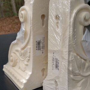 Ornamental Mouldings/ Bookends 10x4x5